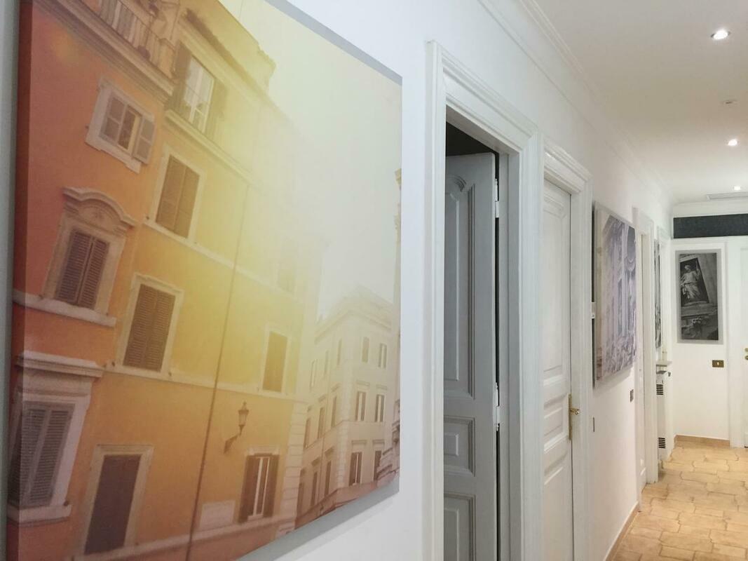Hotel LUXURY WHITE HOUSE ROME Privat Properties Roma - Emoții de ...