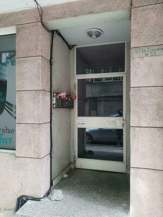 Image description