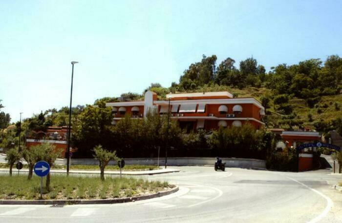 Image description