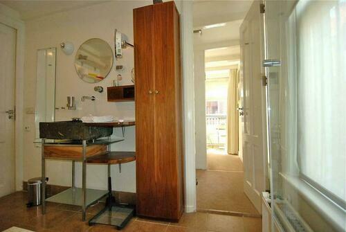 Image description