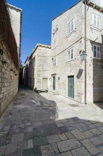 Image description
