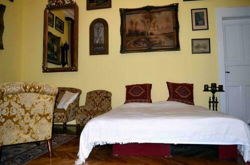 Image description
