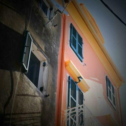 Image description