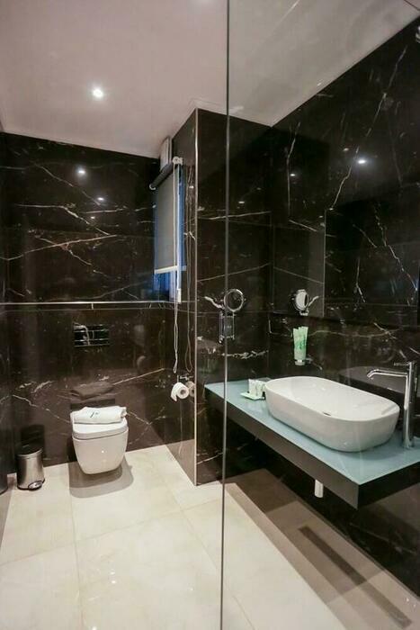 Image description