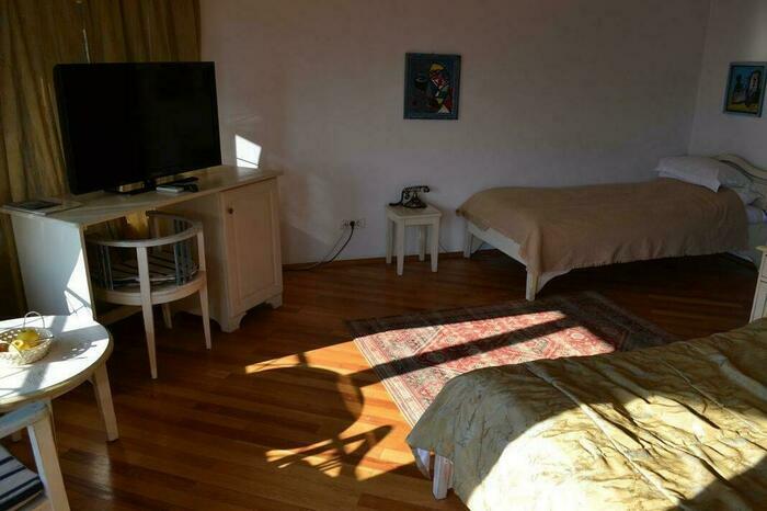 Image description